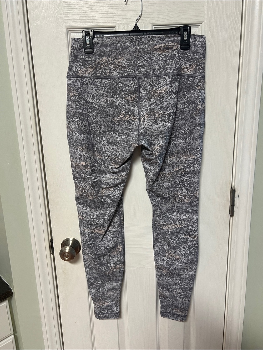 Lululemon Wunder Under High-Rise Tight
Frozen Vista Alpine white multi